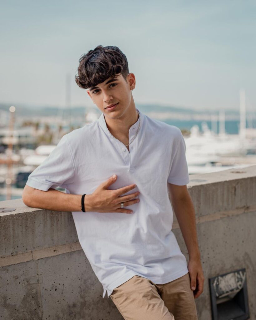 The word handsome boy